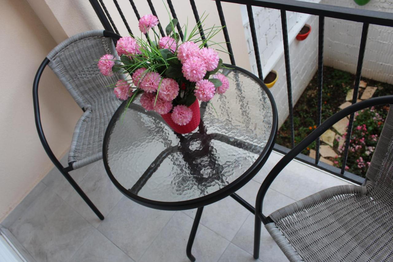 בודווה Apartments Balabusic מראה חיצוני תמונה